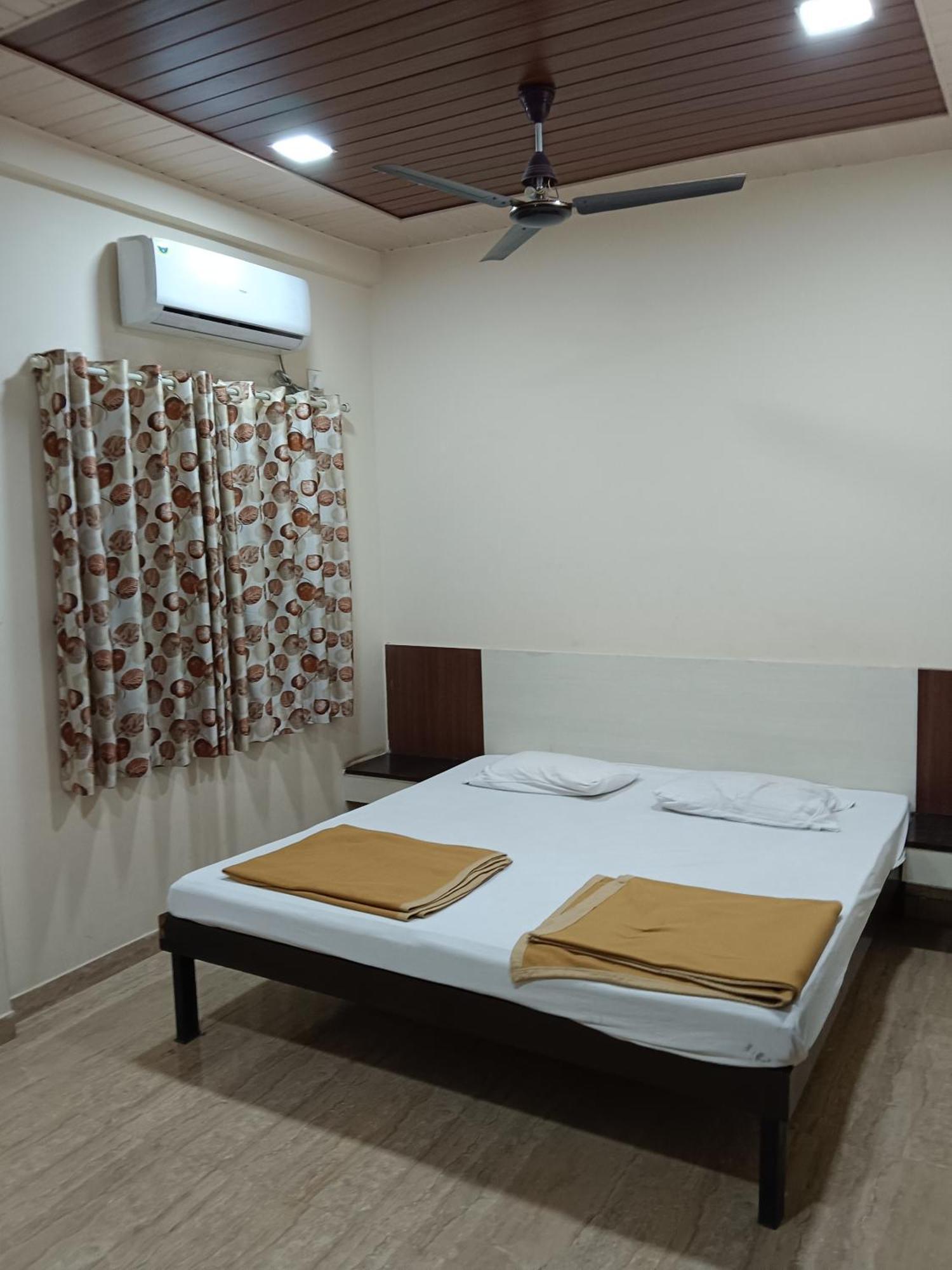 Lodge Samraj Akalkot
